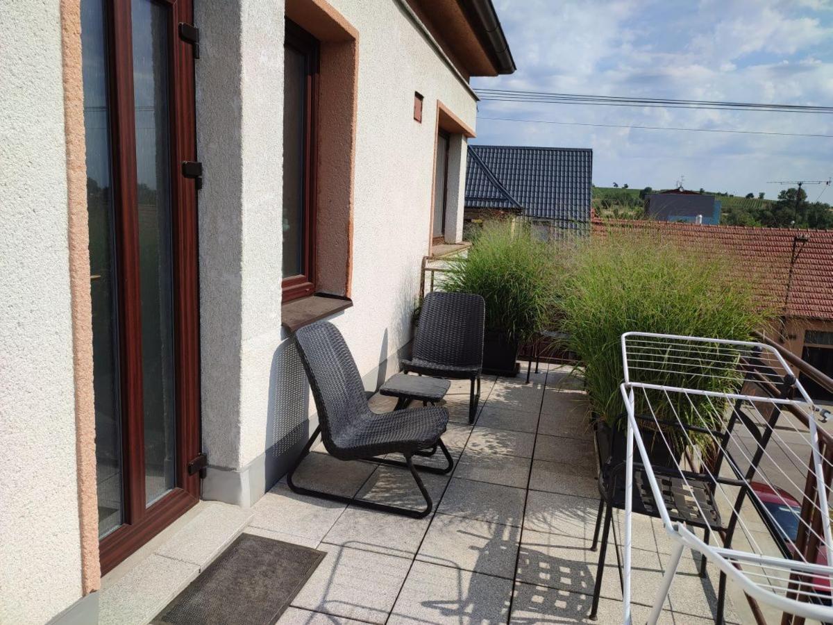 Apartmán Lenka Borsice Exterior foto